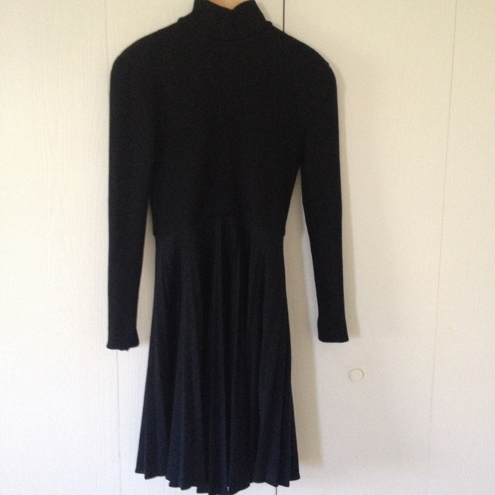 Badgley Mischka Black Wool Dress Size 10 Stretch Top Pleated Bottom Mock Turtle